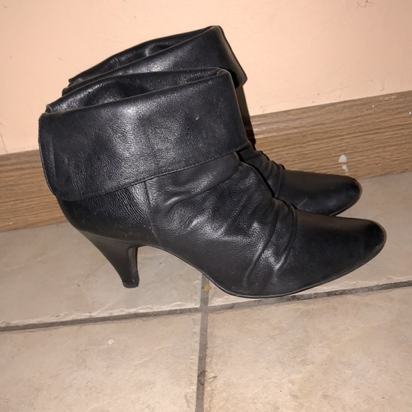 LEATHER "Steve Madden” Ankle Boots’ - Picture 1 of 13